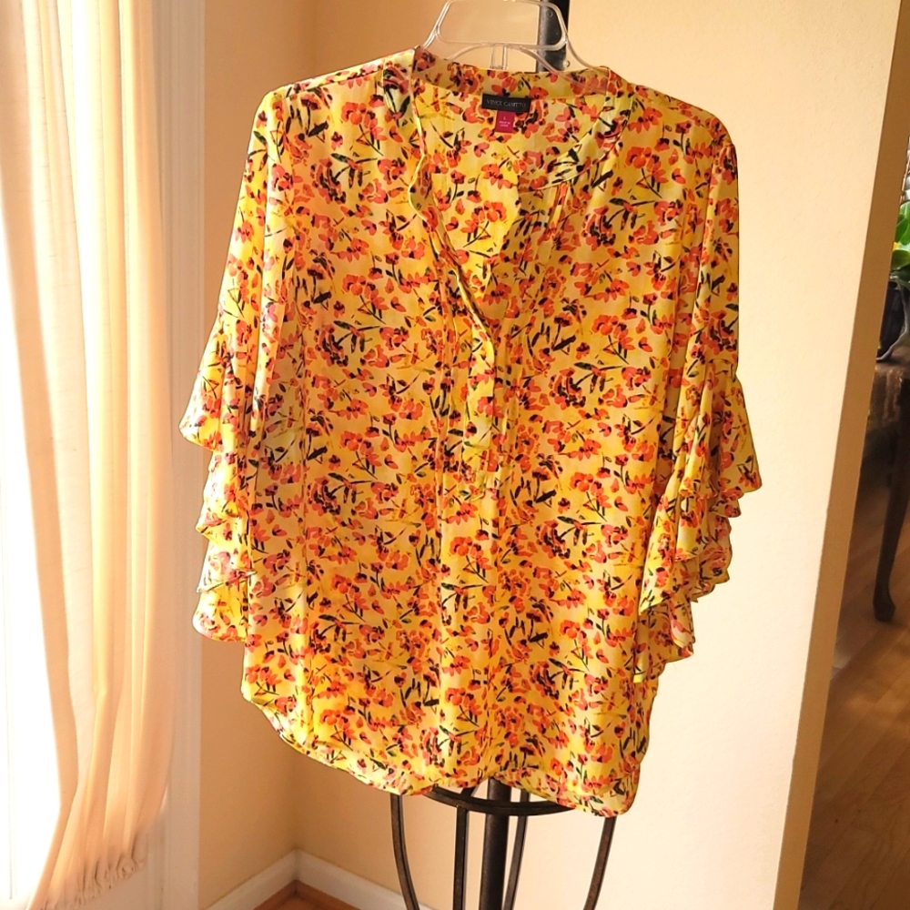 Vince CAMUTO Dress Blouse, Large Yellow Floral